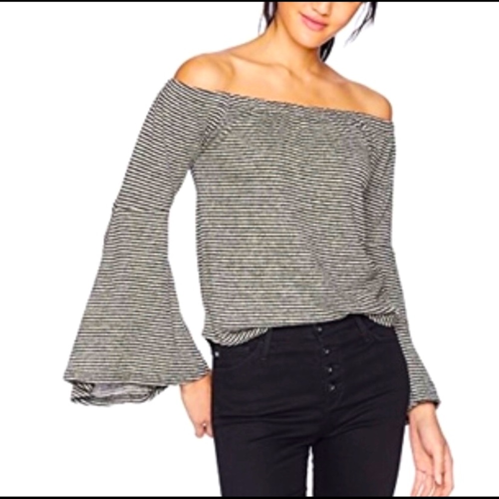 Oneill bell sleeve top